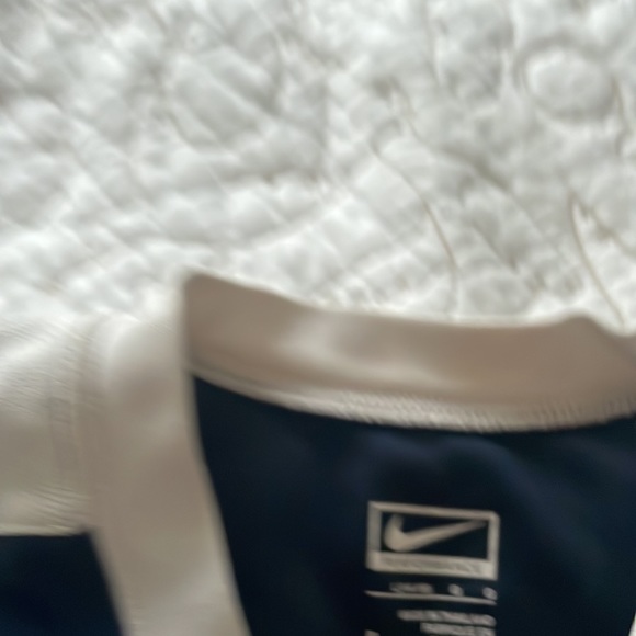 Nike muscle tank - Picture 2 of 2